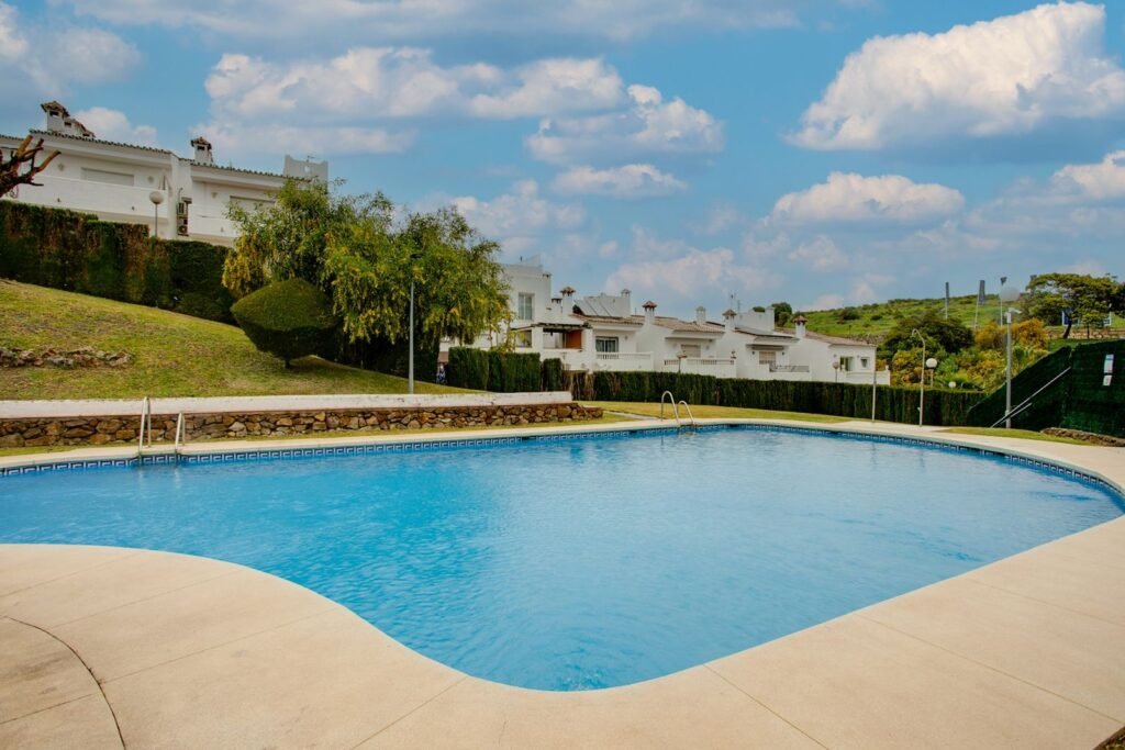 3 Bed Townhouse for Sale in Estepona – Beachside Patio & Communal Pool