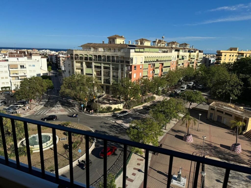 3 Bed Middle Floor Apartment for Sale in Estepona – Panoramic Views