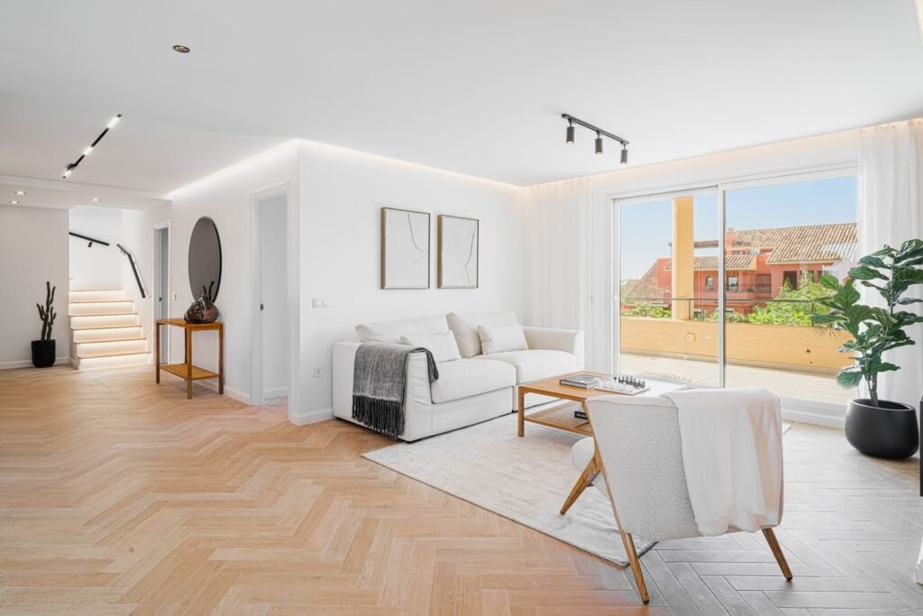 3 Bed Penthouse for Sale in Bel Air – Duplex with Sea Views & Private Jacuzzi