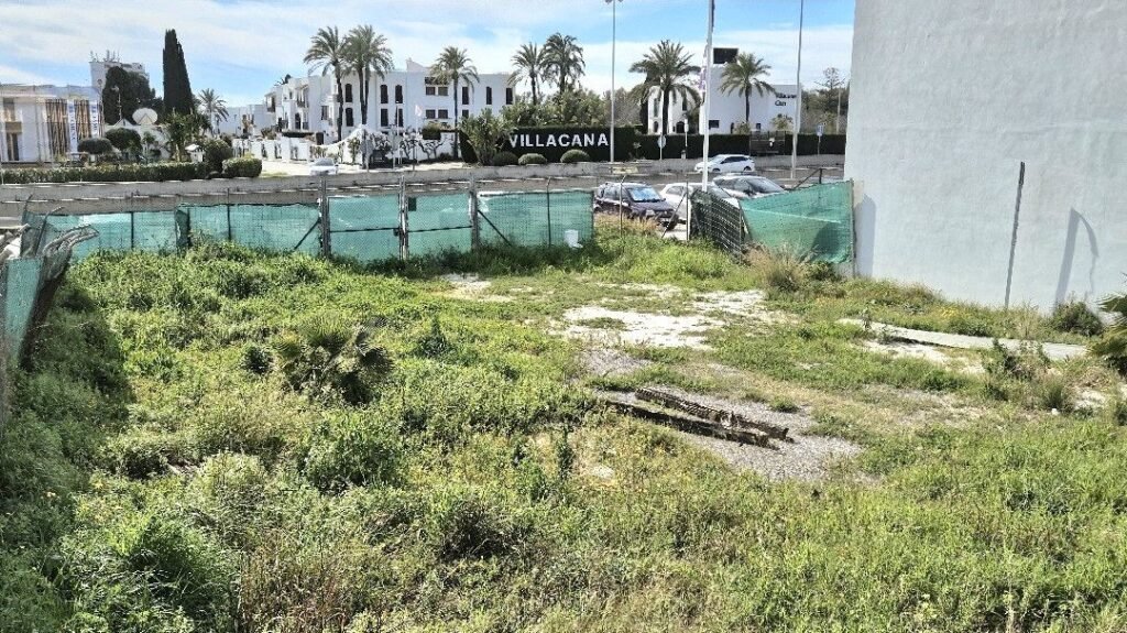 Land for Sale in Cancelada – Corner Plot with Flexible Development Potential