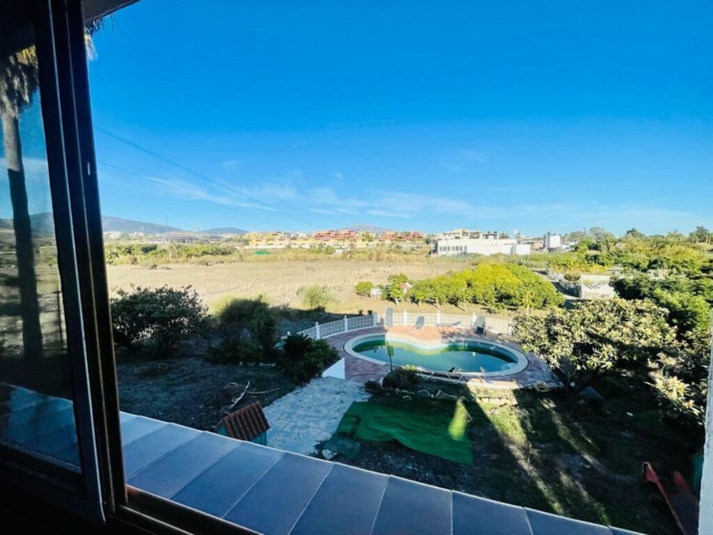7 Bed Detached Villa for Sale in Cancelada – 513 m² Property with Pool & Land