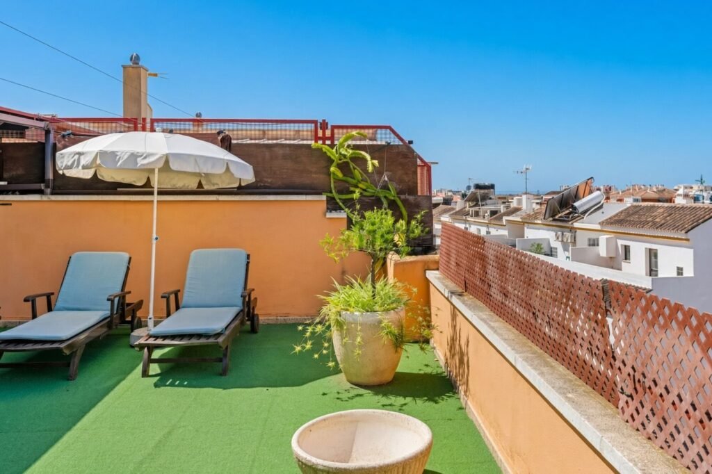 4 Bed Penthouse for Sale in Estepona – Two Terraces & Private Garage