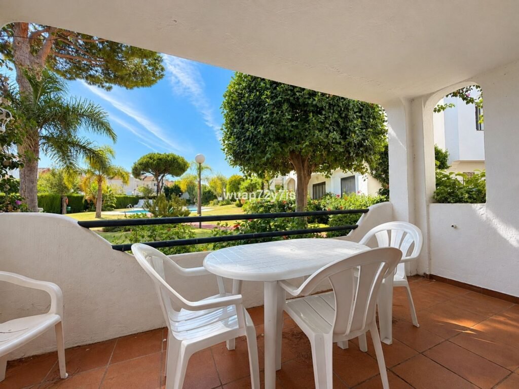 3 Bed Ground Floor Apartment for Sale in Costalita – 150m from Beach