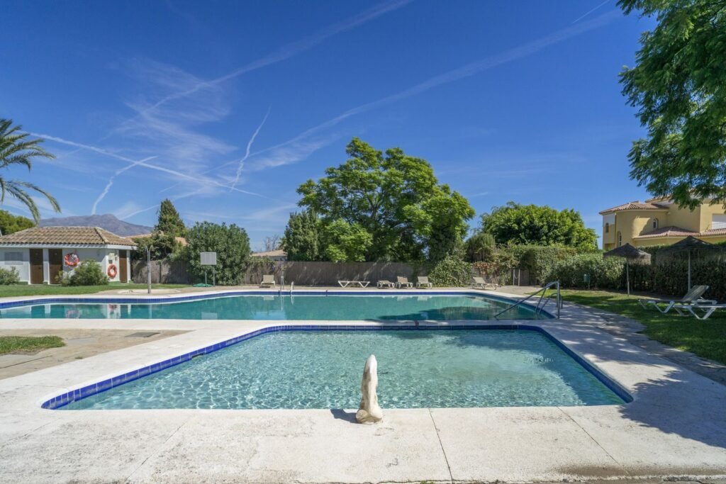 1 Bed Ground Floor Apartment for Sale in Atalaya – Golf-Adjacent with Glazed Terrace
