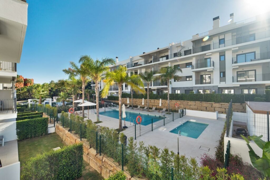 3 Bed Middle Floor Apartment for Sale in Estepona – Isidora Living Near Beach