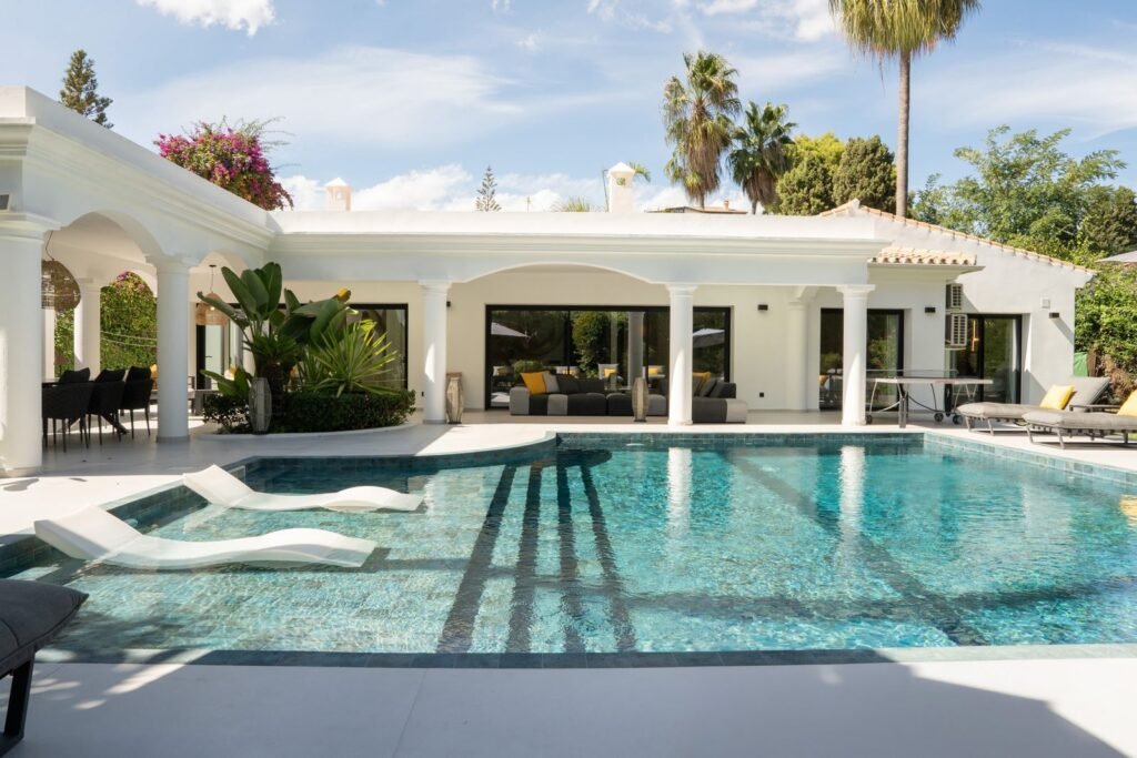 5 Bed Detached Villa for Sale in El Paraiso – Renovated Coastal Home with Pool