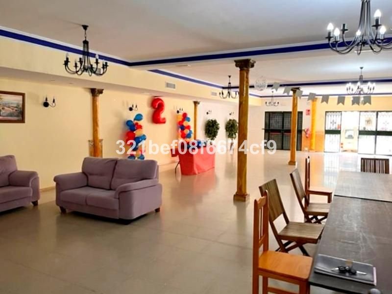Warehouse for Sale in Estepona – 700 m² Industrial Estate Premises