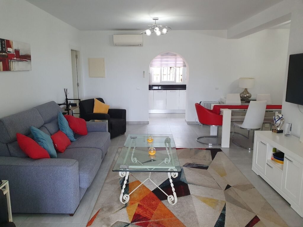 2 Bed Ground Floor Apartment for Sale in El Paraiso – Fully Refurbished