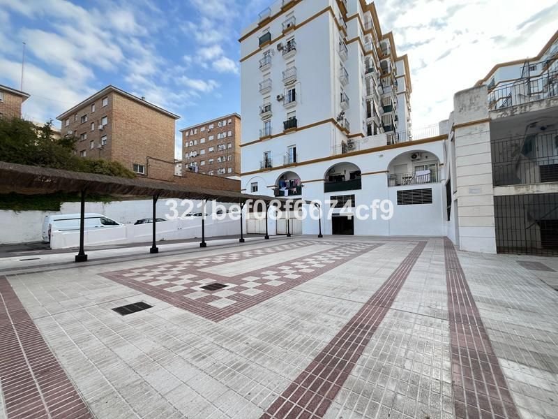 Commercial Premises for Sale in Estepona – 350 m² Investment Opportunity