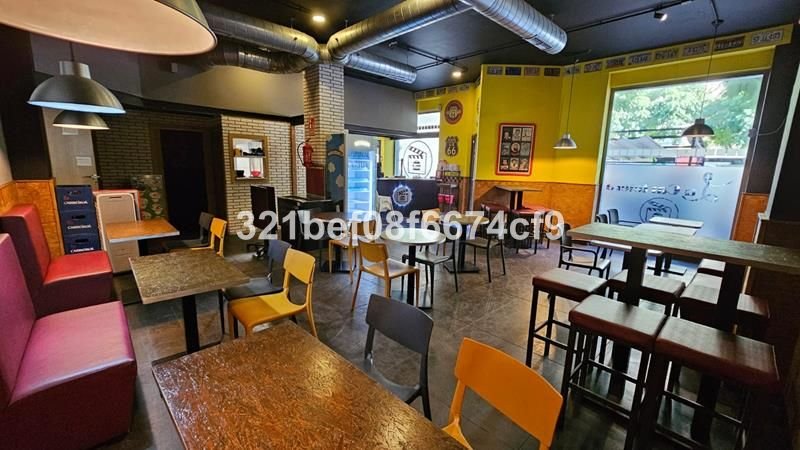 Commercial Premises for Sale in Estepona – Licensed Venue with Terrace
