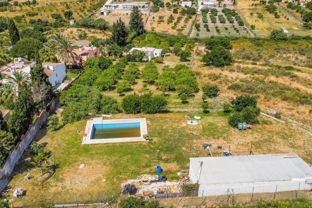 Land for Sale in Estepona – 5,000m² Finca with Panoramic Strait Views