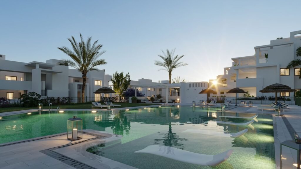 3 Bed Top Floor Apartment for Sale in Estepona – Rooftop Jacuzzi & Sea Views