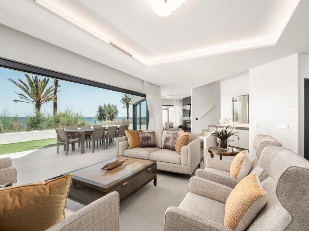 3 Bed Townhouse for Sale in Estepona – Frontline Beach with Sea Views
