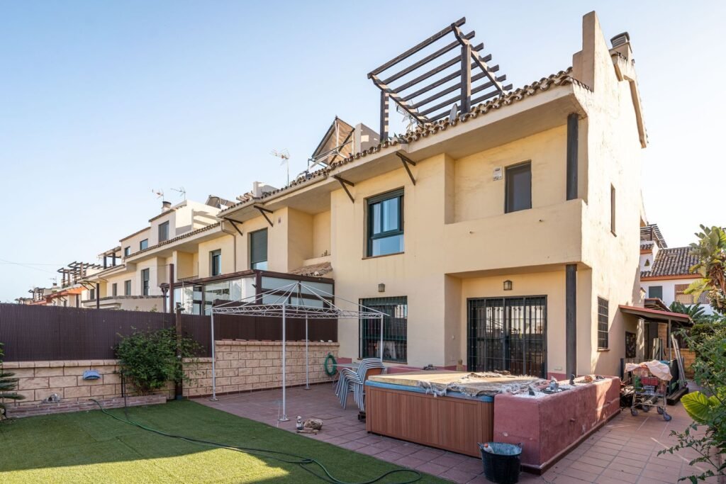 3 Bed Townhouse for Sale in Cancelada – Sea Views, Jacuzzi & Basement