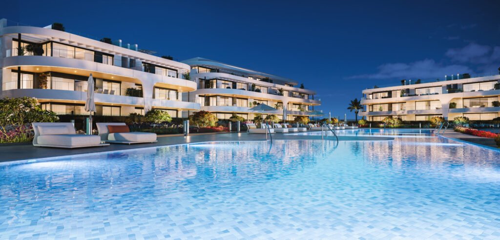 2 Bed Ground Floor Apartment for Sale in Estepona – Walk to the Beach